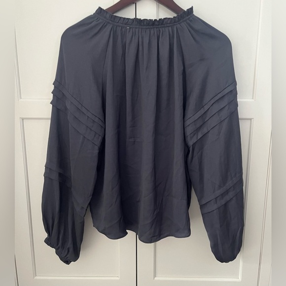 Chelsea & Theodore Gray Popover Women's Blouse Sz M NWT - Picture 5 of 6